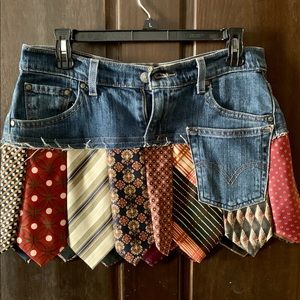 Tie denim mini skirt